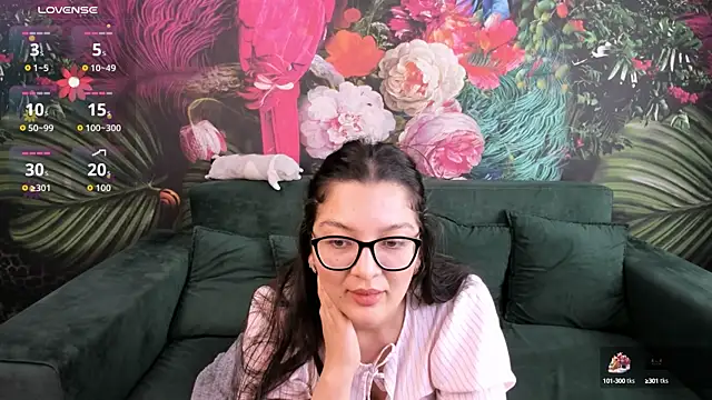 ZarifaBev online show from 10/10/25, 03:44