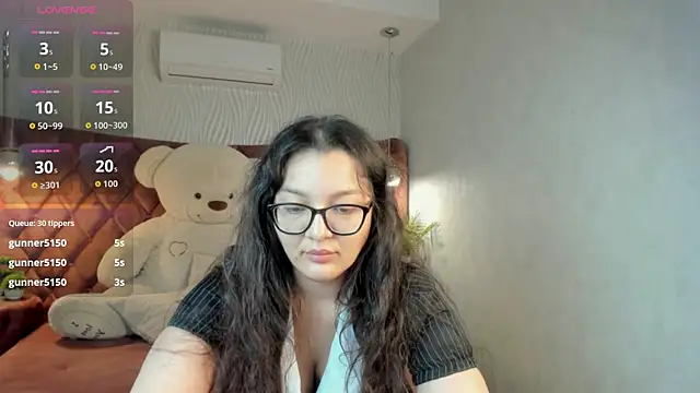 ZarifaBev online show from 12/01/25, 03:33