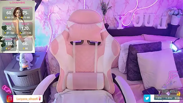 LucyanaSilva online show from 11/20/25, 01:00