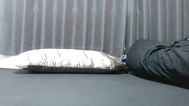 Snapshot of da_ichi chatting on 10/14/25, 01:45 da ichi online show from 10/14/25, 01:45