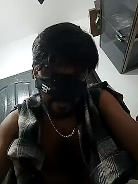 Snapshot of johnsinsexy chatting on 12/17/24, 06:09 johnsinsexy online show from 12/17/24, 06:09