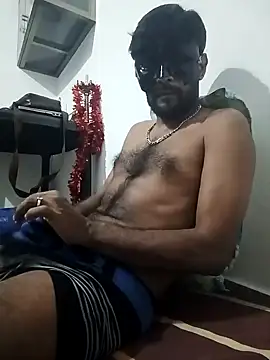 Snapshot of johnsinsexy chatting on 12/28/24, 03:04 johnsinsexy online show from 12/28/24, 03:04