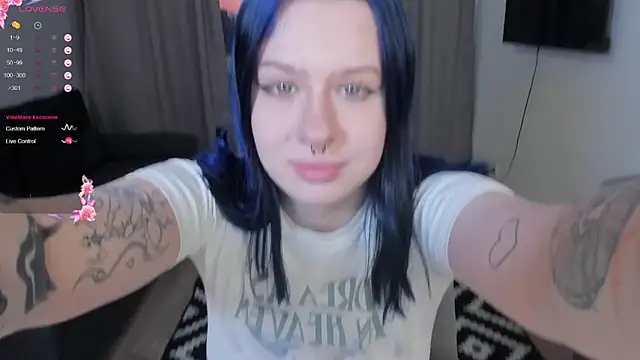 Snapshot of tender_kiitty chatting on 02/15/26, 03:20 tender kiitty online show from 02/15/26, 03:20