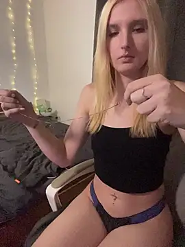 Snapshot of AnnyBelleX chatting on 11/09/25, 02:26 AnnyBelleX online show from 11/09/25, 02:26