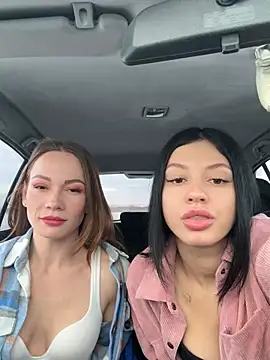JulliaVegas online show from 12/17/24, 03:39