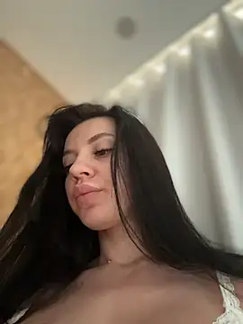 Snapshot of JulliaVegas chatting on 03/16/26, 01:22 JulliaVegas online show from 03/16/26, 01:22