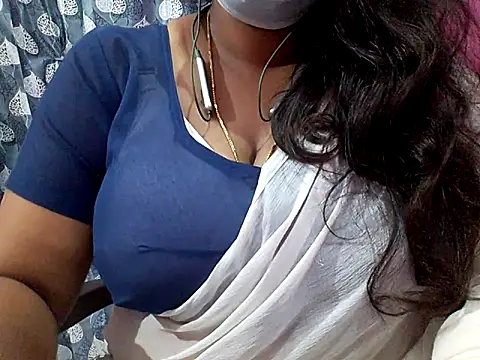 Snapshot of Tamilsathya2024 chatting on 03/13/25, 04:45 Tamilsathya2024 online show from 03/13/25, 04:45