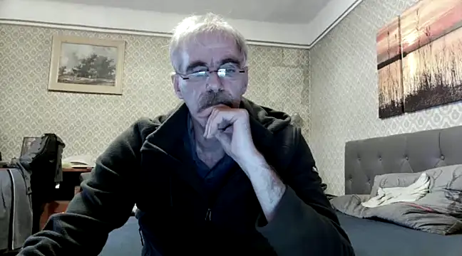Snapshot of farock chatting on 12/21/24, 03:09 farock online show from 12/21/24, 03:09