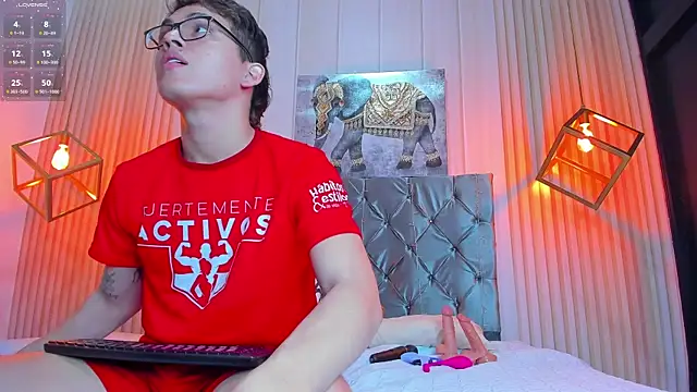 Snapshot of JACK_BLOSSOM_ chatting on 12/18/24, 11:45 JACK BLOSSOM online show from 12/18/24, 11:45