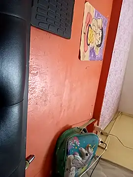 Snapshot of sunita-doll chatting on 10/08/25, 01:36 sunita-doll online show from 10/08/25, 01:36