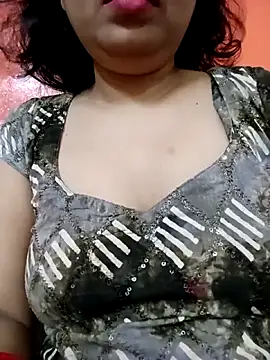 Snapshot of sunita-doll chatting on 10/13/25, 01:38 sunita-doll online show from 10/13/25, 01:38