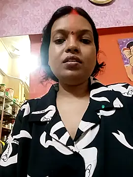 Snapshot of sunita-doll chatting on 10/28/25, 04:31 sunita-doll online show from 10/28/25, 04:31