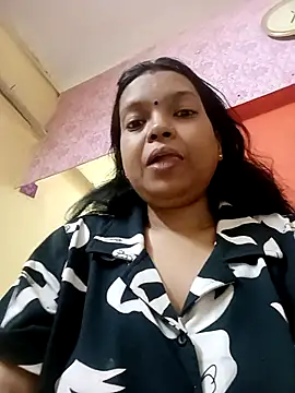 Snapshot of sunita-doll chatting on 12/01/25, 01:32 sunita-doll online show from 12/01/25, 01:32