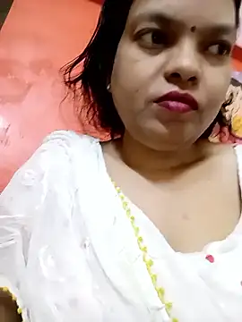 Snapshot of sunita-doll chatting on 12/16/25, 01:43 sunita-doll online show from 12/16/25, 01:43