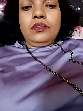 Snapshot of sunita-doll chatting on 01/15/26, 12:32 sunita-doll online show from 01/15/26, 12:32