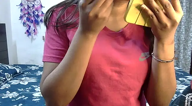 Snapshot of hot__surbhi chatting on 03/09/25, 12:20 hot surbhi online show from 03/09/25, 12:20