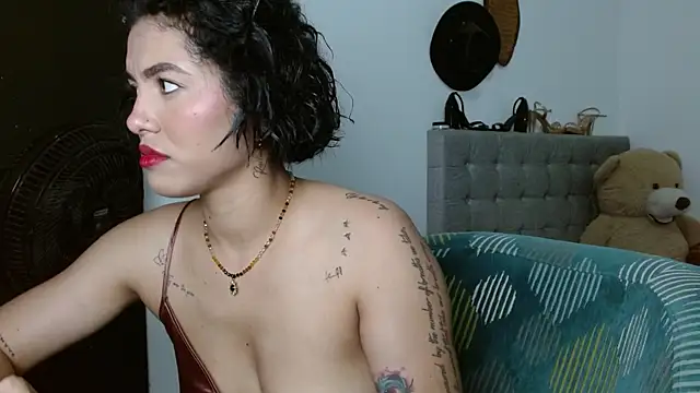 Sexy Lia  online show from 04/27/26, 01:58