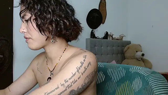 Snapshot of Sexy_Lia_ chatting on 06/17/26, 02:58 Sexy Lia online show from 06/17/26, 02:58
