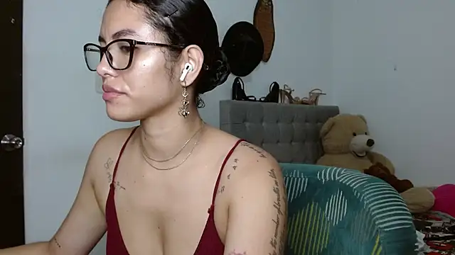 Snapshot of Sexy_Lia_ chatting on 06/24/26, 01:10 Sexy Lia online show from 06/24/26, 01:10