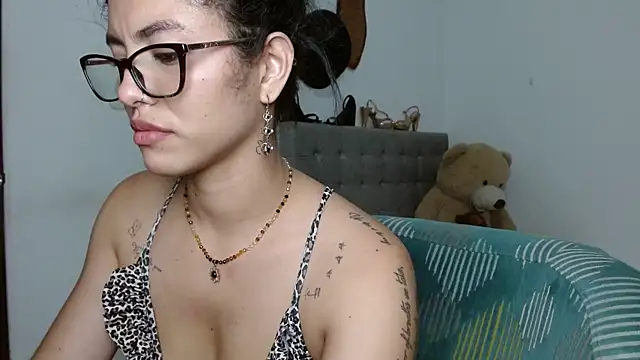 Snapshot of Sexy_Lia_ chatting on 07/26/26, 01:36 Sexy Lia online show from 07/26/26, 01:36