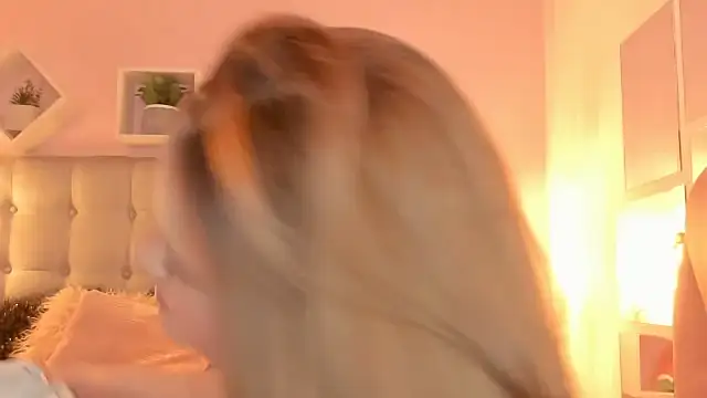 melanie hh online show from 11/25/25, 04:01