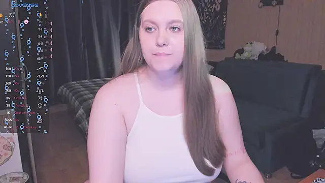 Snapshot of Alice_Dreamgirl_ chatting on 09/28/25, 09:14 Alice Dreamgirl online show from 09/28/25, 09:14