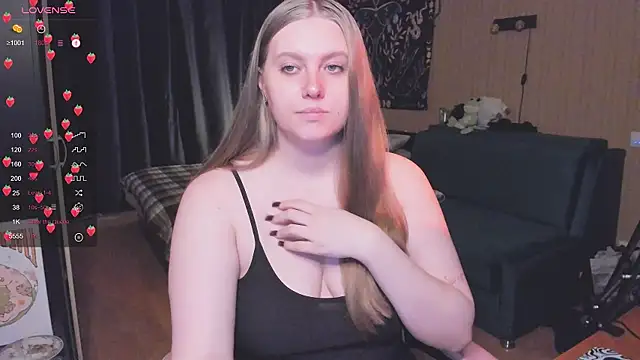 Snapshot of Alice_Dreamgirl_ chatting on 09/30/25, 09:03 Alice Dreamgirl online show from 09/30/25, 09:03