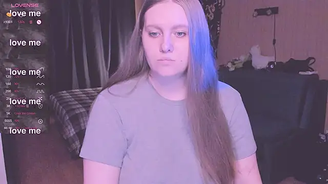 Snapshot of Alice_Dreamgirl_ chatting on 10/16/25, 11:22 Alice Dreamgirl online show from 10/16/25, 11:22