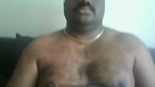 Snapshot of indianbearbot chatting on 12/15/24, 01:11 indianbearbot online show from 12/15/24, 01:11