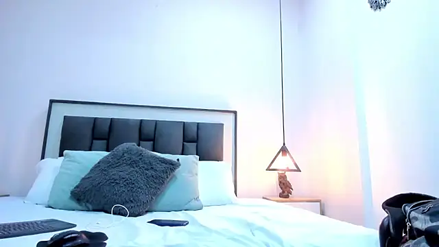 Snapshot of hotmature1 chatting on 10/21/25, 11:00 hotmature1 online show from 10/21/25, 11:00