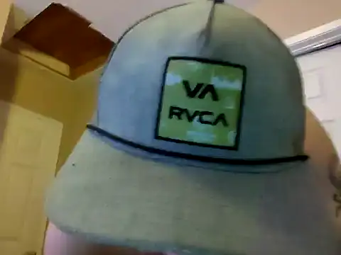 Snapshot of Huntzg23 chatting on 11/24/25, 10:59 Huntzg23 online show from 11/24/25, 10:59