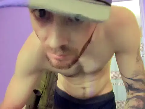 Snapshot of Huntzg23 chatting on 11/30/25, 11:36 Huntzg23 online show from 11/30/25, 11:36