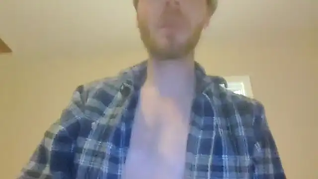 Snapshot of Huntzg23 chatting on 12/05/25, 03:15 Huntzg23 online show from 12/05/25, 03:15