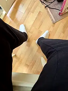 dirtynylonboy33 online show from 12/17/24, 12:22