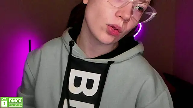 Alicia redfollow online show from 03/02/25, 06:27