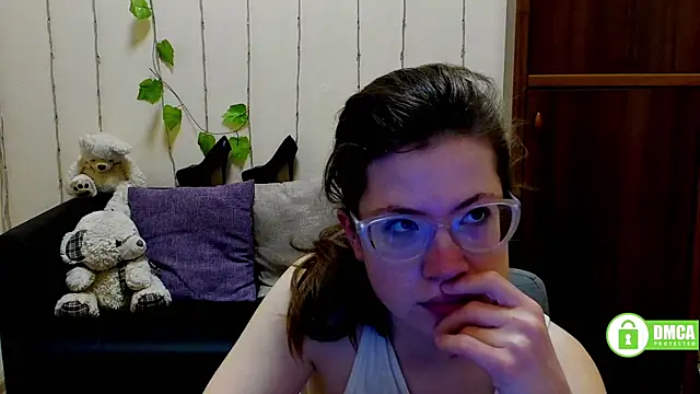 Alicia redfollow online show from 03/04/25, 06:37