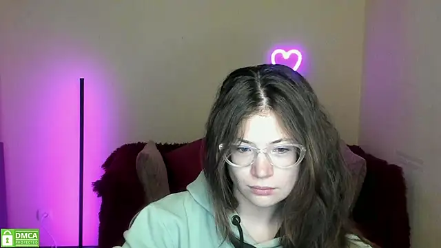 Alicia redfollow online show from 09/09/25, 11:21