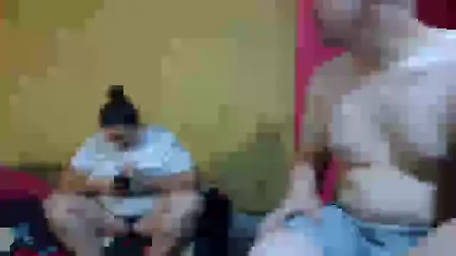 Snapshot of pecadodulce123 chatting on 11/01/25, 12:23 pecadodulce123 online show from 11/01/25, 12:23