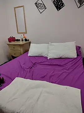 Miss balloonsmila online show from 02/20/25, 12:52