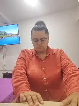 Miss balloonsmila online show from 09/15/25, 10:54