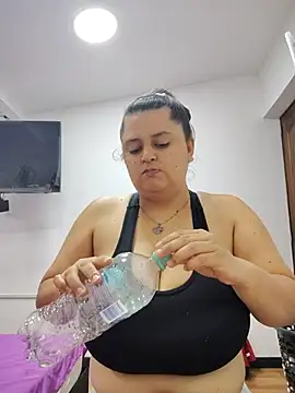 Miss balloonsmila online show from 10/26/25, 04:18