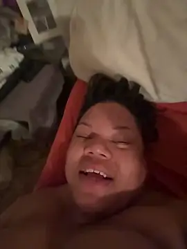 InterRacialFacial7296 online show from 05/05/26, 11:29