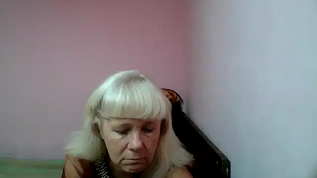 sakura blonde online show from 02/10/25, 09:36