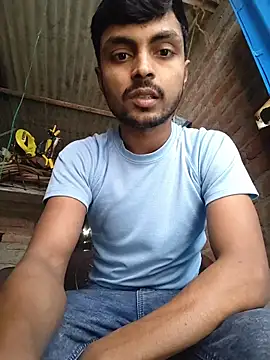 Snapshot of Suraj223kumar chatting on 12/18/25, 04:51 Suraj223kumar online show from 12/18/25, 04:51