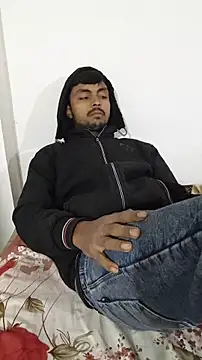 Snapshot of Suraj223kumar chatting on 12/19/25, 07:48 Suraj223kumar online show from 12/19/25, 07:48