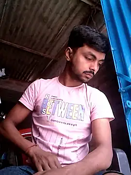 Snapshot of Suraj223kumar chatting on 03/13/26, 01:56 Suraj223kumar online show from 03/13/26, 01:56