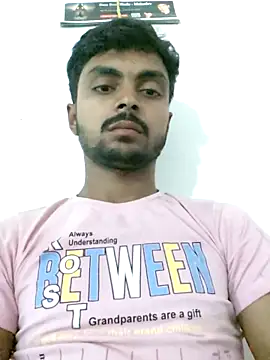 Snapshot of Suraj223kumar chatting on 03/13/26, 03:07 Suraj223kumar online show from 03/13/26, 03:07