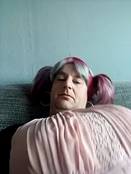 Snapshot of sexynadinets89 chatting on 12/31/24, 08:37 sexynadinets89 online show from 12/31/24, 08:37