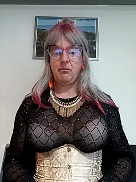 Snapshot of sexynadinets89 chatting on 02/14/25, 06:45 sexynadinets89 online show from 02/14/25, 06:45