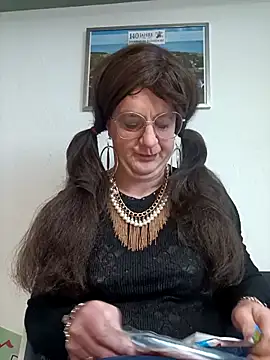 Snapshot of sexynadinets89 chatting on 02/17/25, 06:31 sexynadinets89 online show from 02/17/25, 06:31